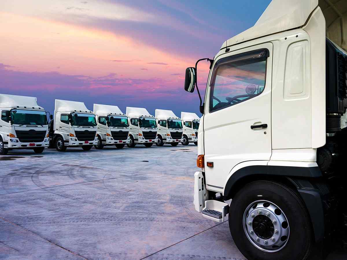 https://logisticology.co.uk/wp-content/uploads/2017/08/inner_big_trucks_02.jpg