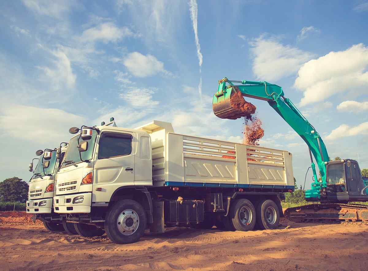 https://logisticology.co.uk/wp-content/uploads/2017/08/inner_big_trucks_03.jpg